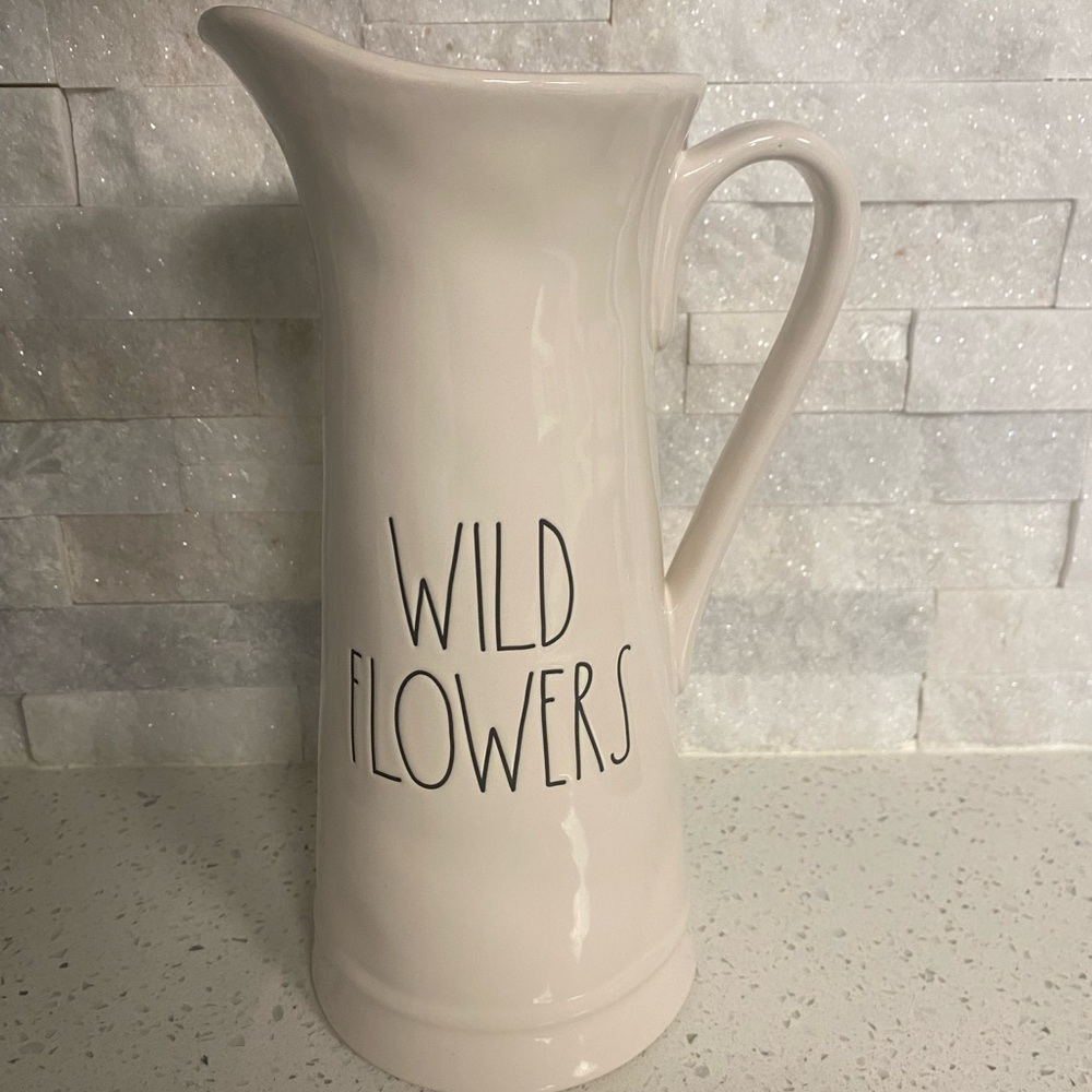 VERY RARE Rae Dunn Wild Flowers vase